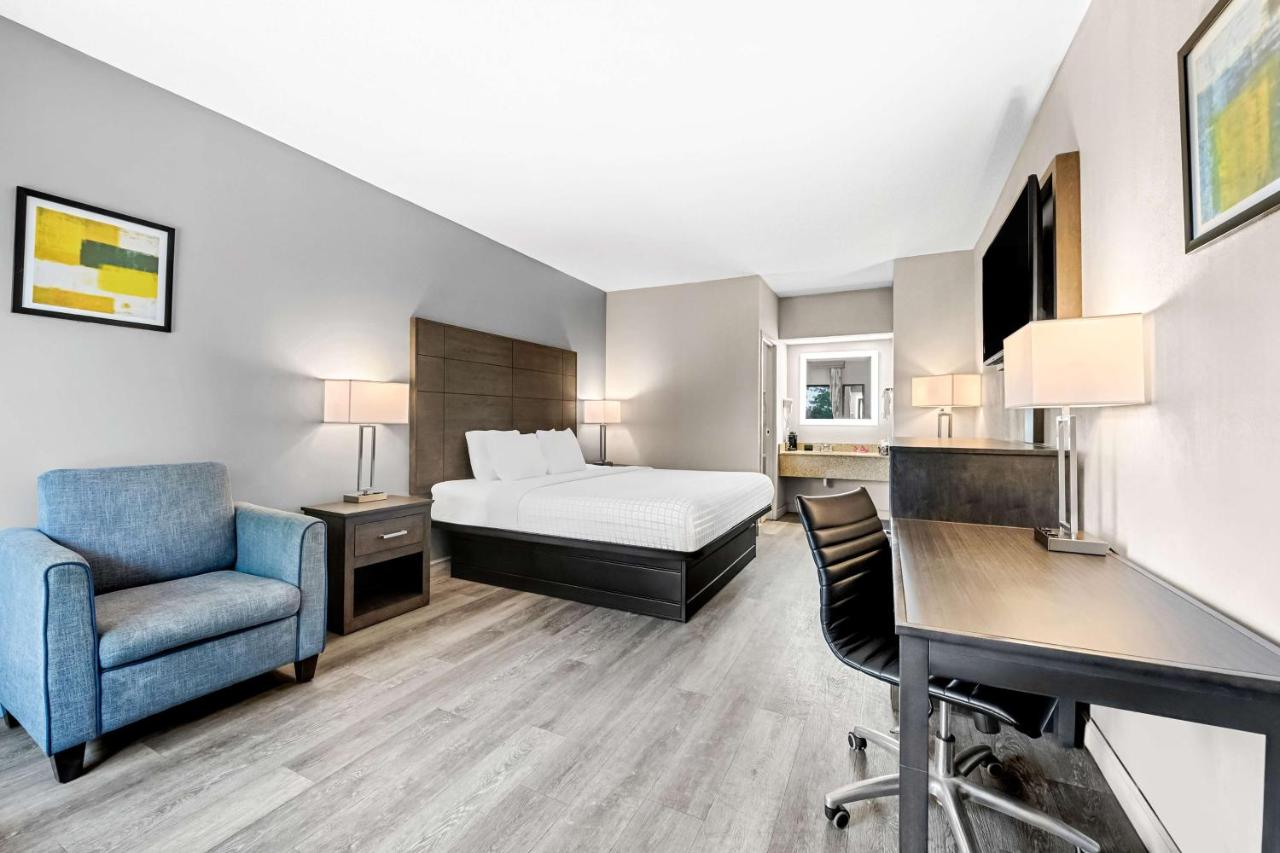 | SureStay Plus Hotel by Best Western Southern Pines Pinehurst