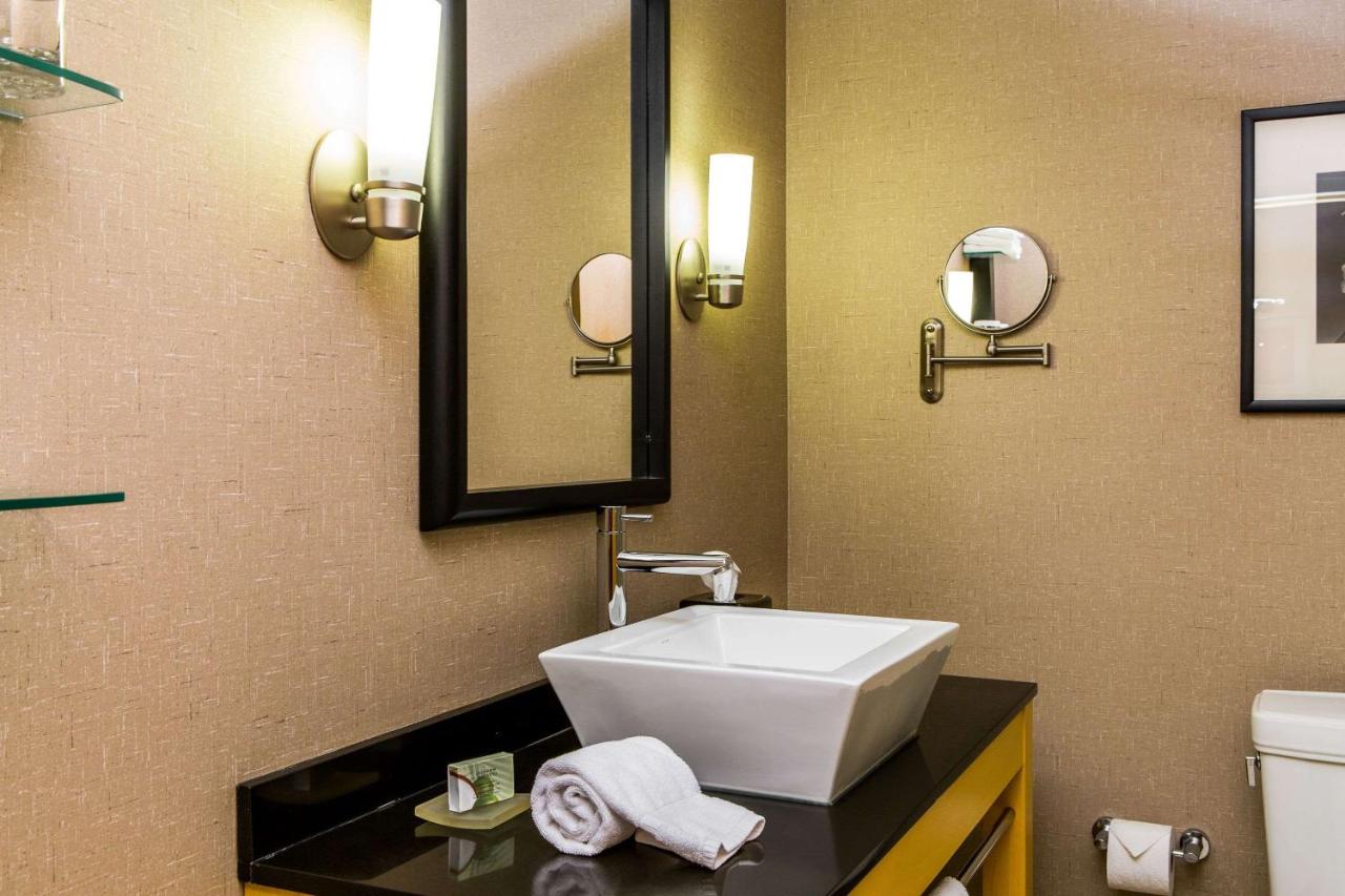 | Cambria Hotel Raleigh - Durham Airport