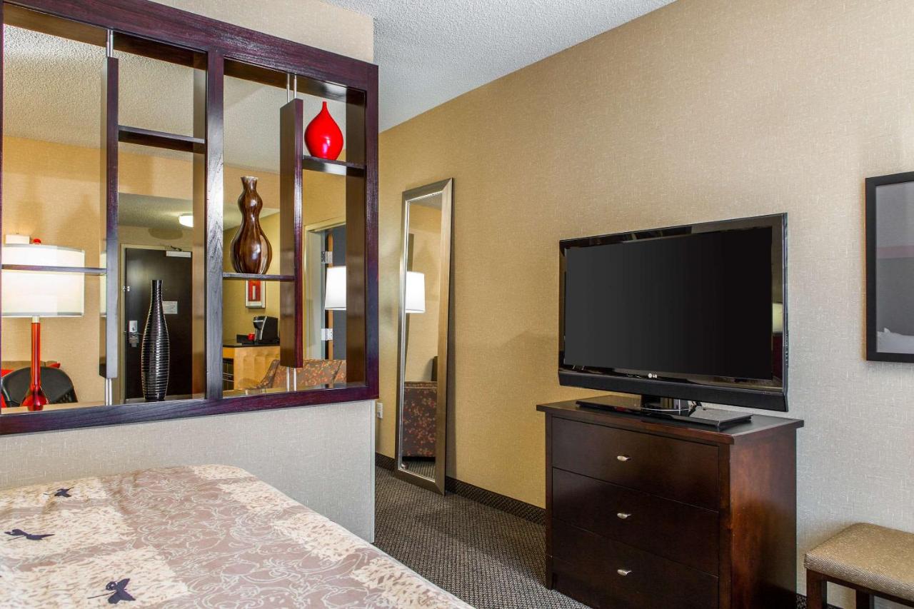 | Cambria Hotel Raleigh - Durham Airport