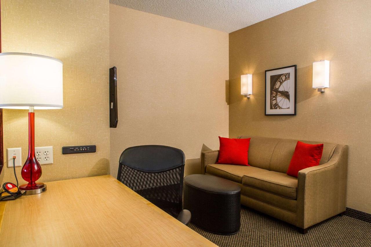 | Cambria Hotel Raleigh - Durham Airport