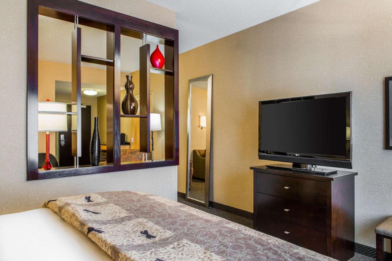 | Cambria Hotel Raleigh - Durham Airport