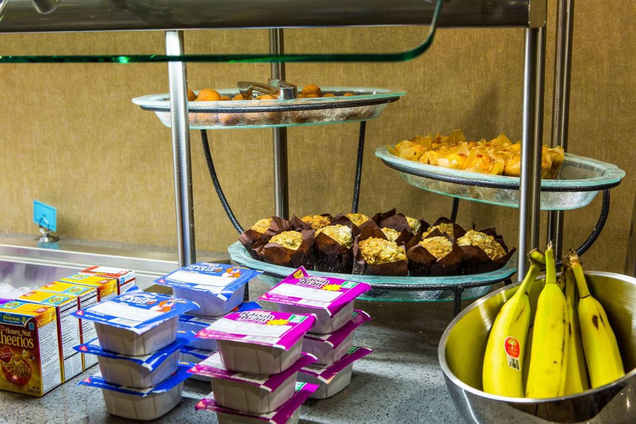 | Cambria Hotel Raleigh - Durham Airport