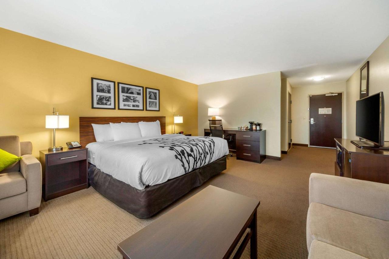 King Suite - Accessible/Non-Smoking at Sleep Inn & Suites Lincoln University Area
