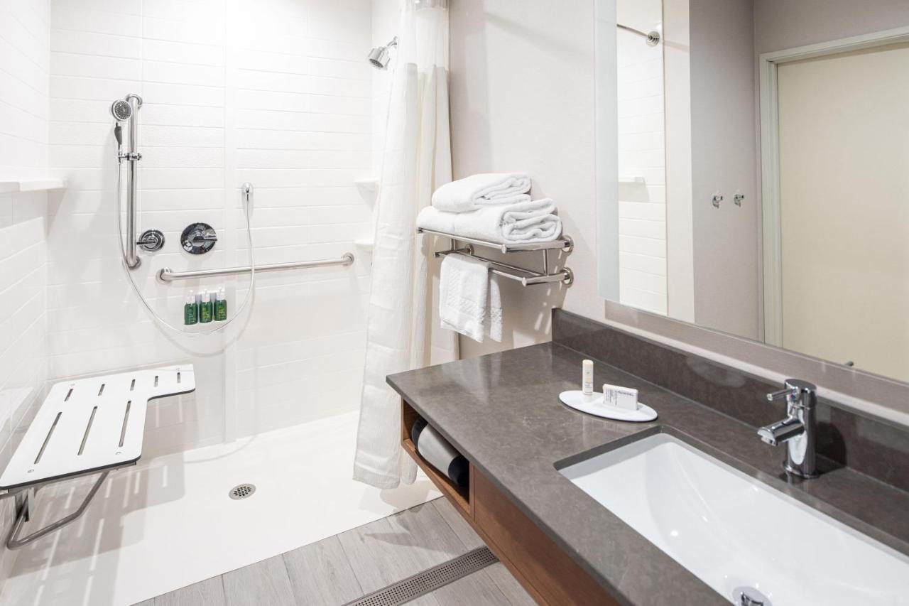 | Fairfield by Marriott Inn & Suites Anaheim Los Alamitos