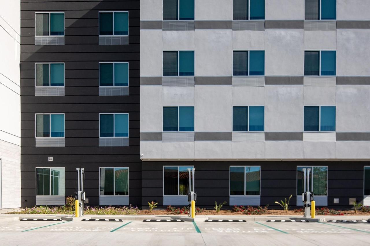 | Fairfield by Marriott Inn & Suites Anaheim Los Alamitos