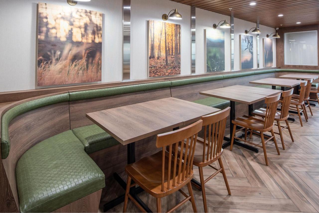 | Fairfield by Marriott Inn & Suites Anaheim Los Alamitos