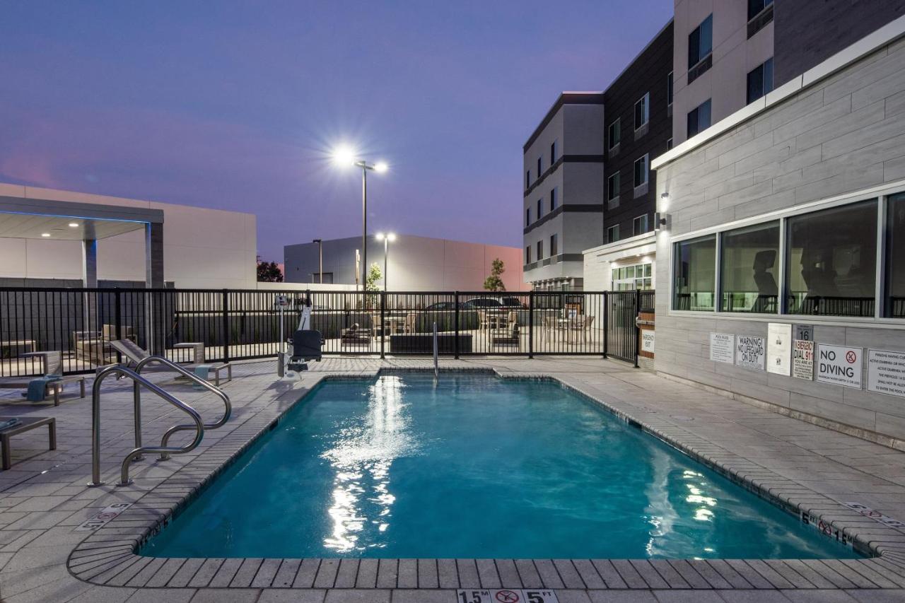 | Fairfield by Marriott Inn & Suites Anaheim Los Alamitos