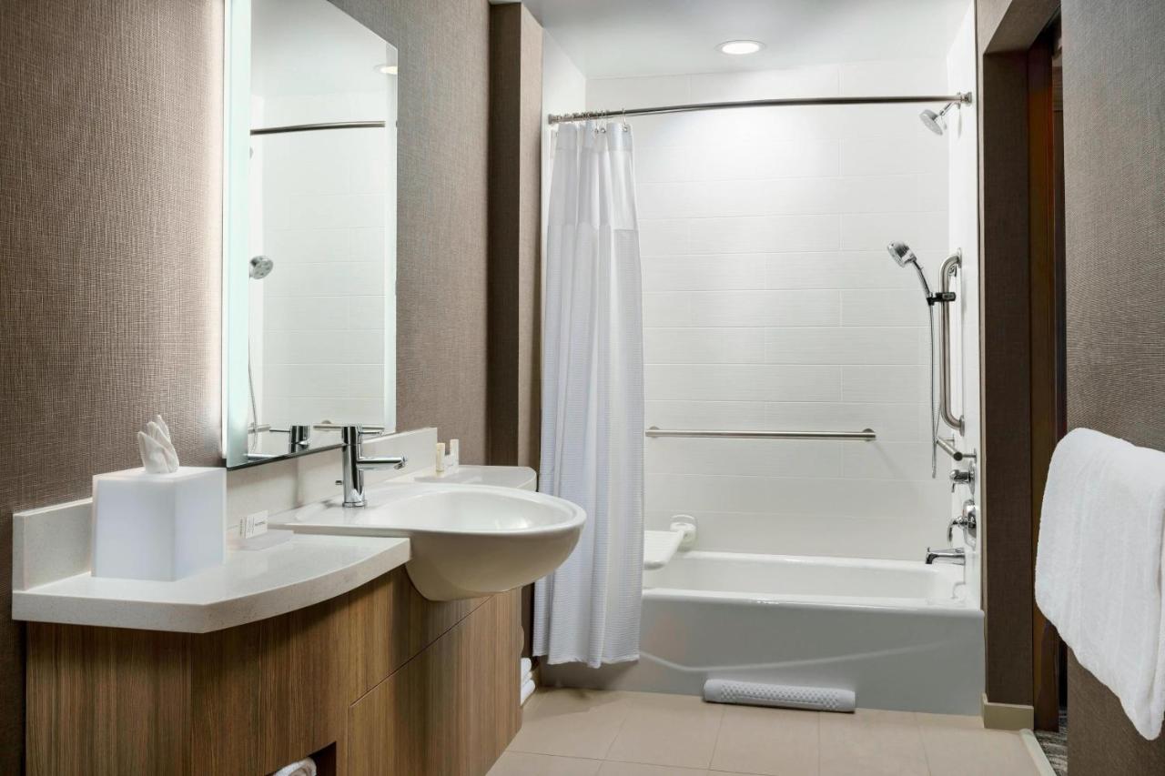 | SpringHill Suites by Marriott Belmont Redwood Shores