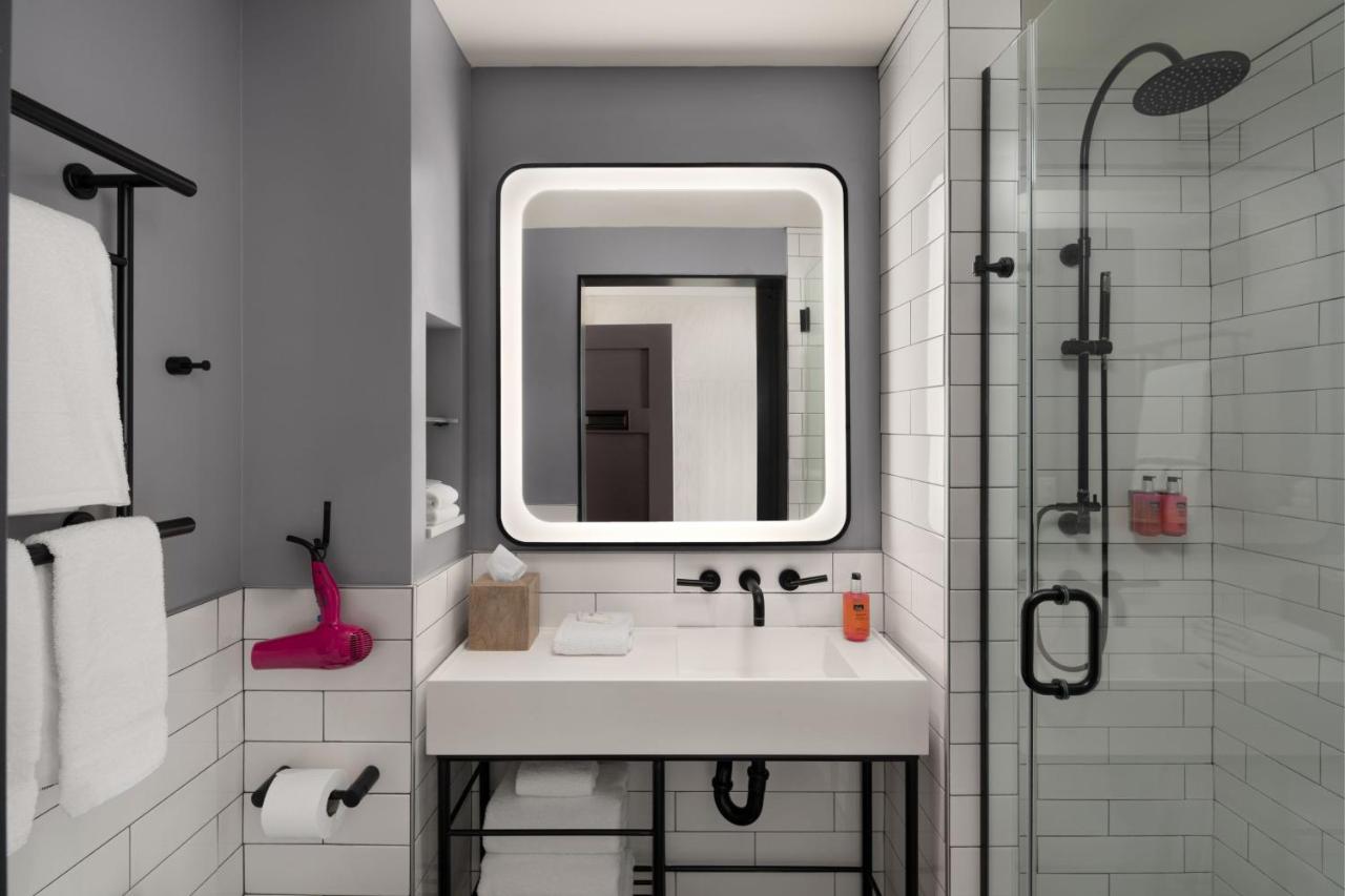  | Moxy San Diego Gaslamp Quarter