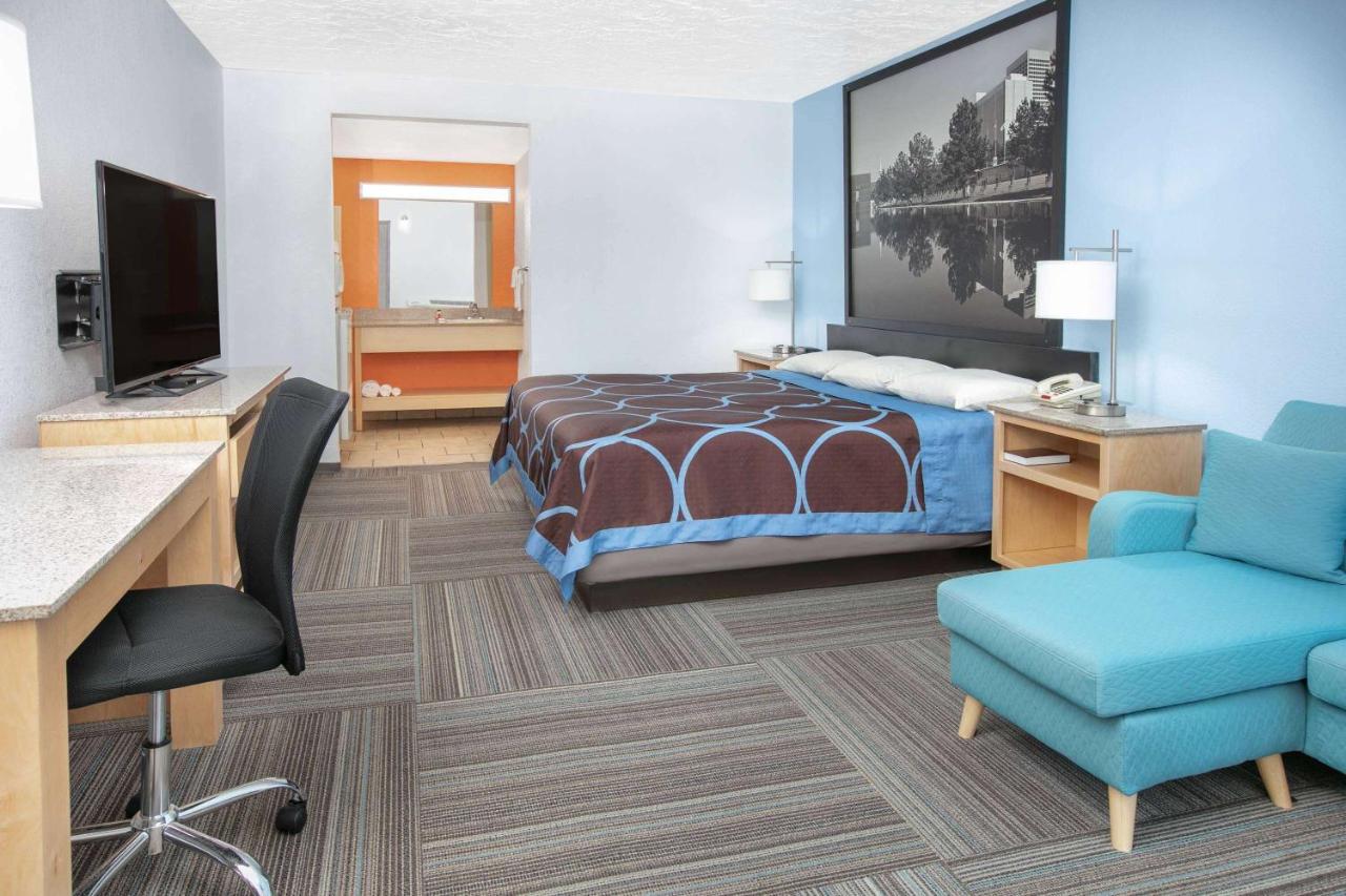 | Super 8 by Wyndham City of Moore