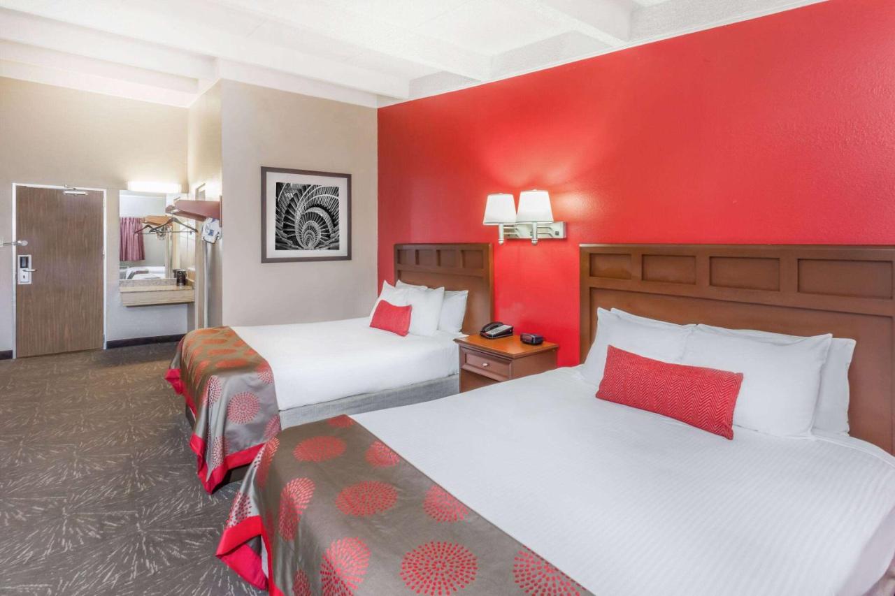  | Ramada by Wyndham Hammond Hotel & Conference Center