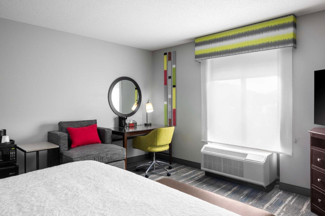 | Hampton Inn & Suites Birmingham/280 East-Eagle Point