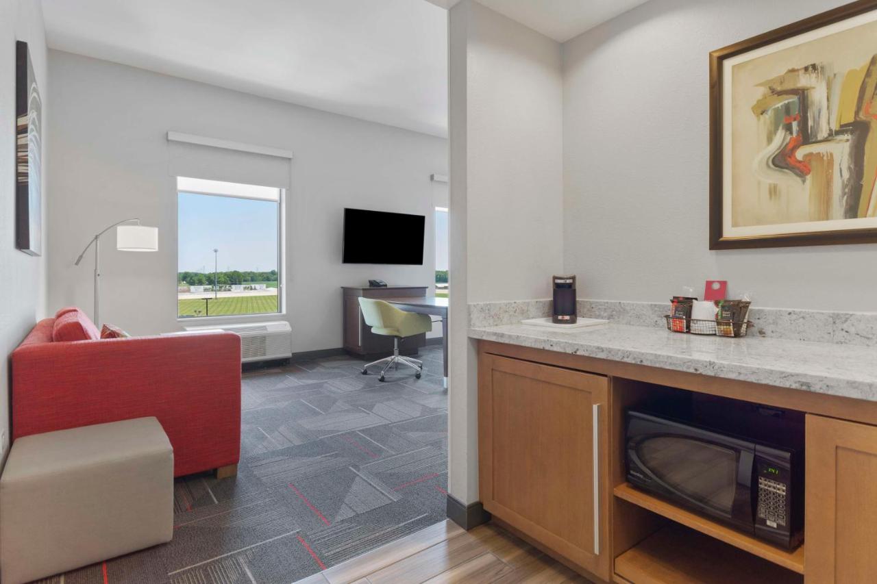 King Studio Suite with Sofabed- Hearing Accessible at Hampton Inn And Suites By Hilton Columbus Scioto Downs
