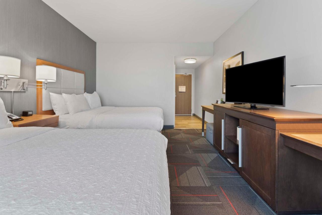 Queen Room with Two Queen Beds - Non-Smoking at Hampton Inn And Suites By Hilton Columbus Scioto Downs