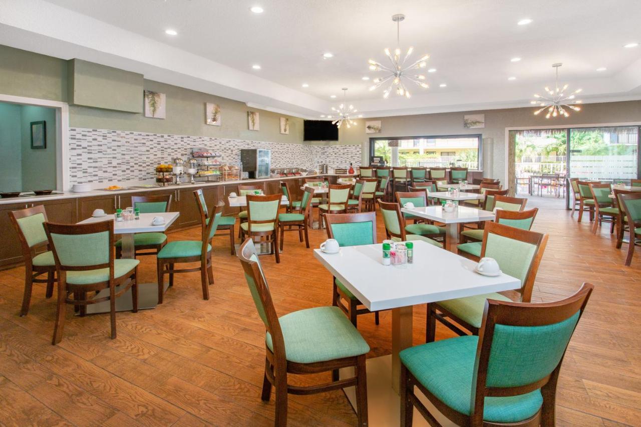 | Holiday Inn & Suites Boca Raton - North