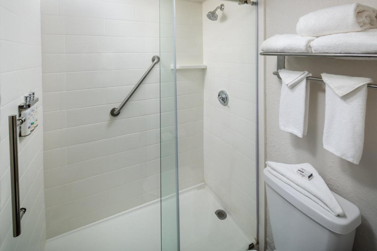 | Holiday Inn & Suites Boca Raton - North