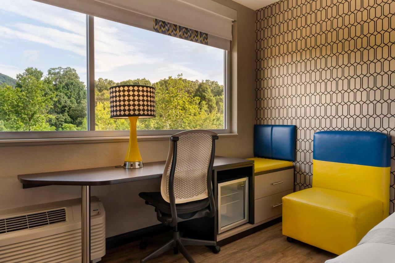 | GLō Best Western Asheville Tunnel Road