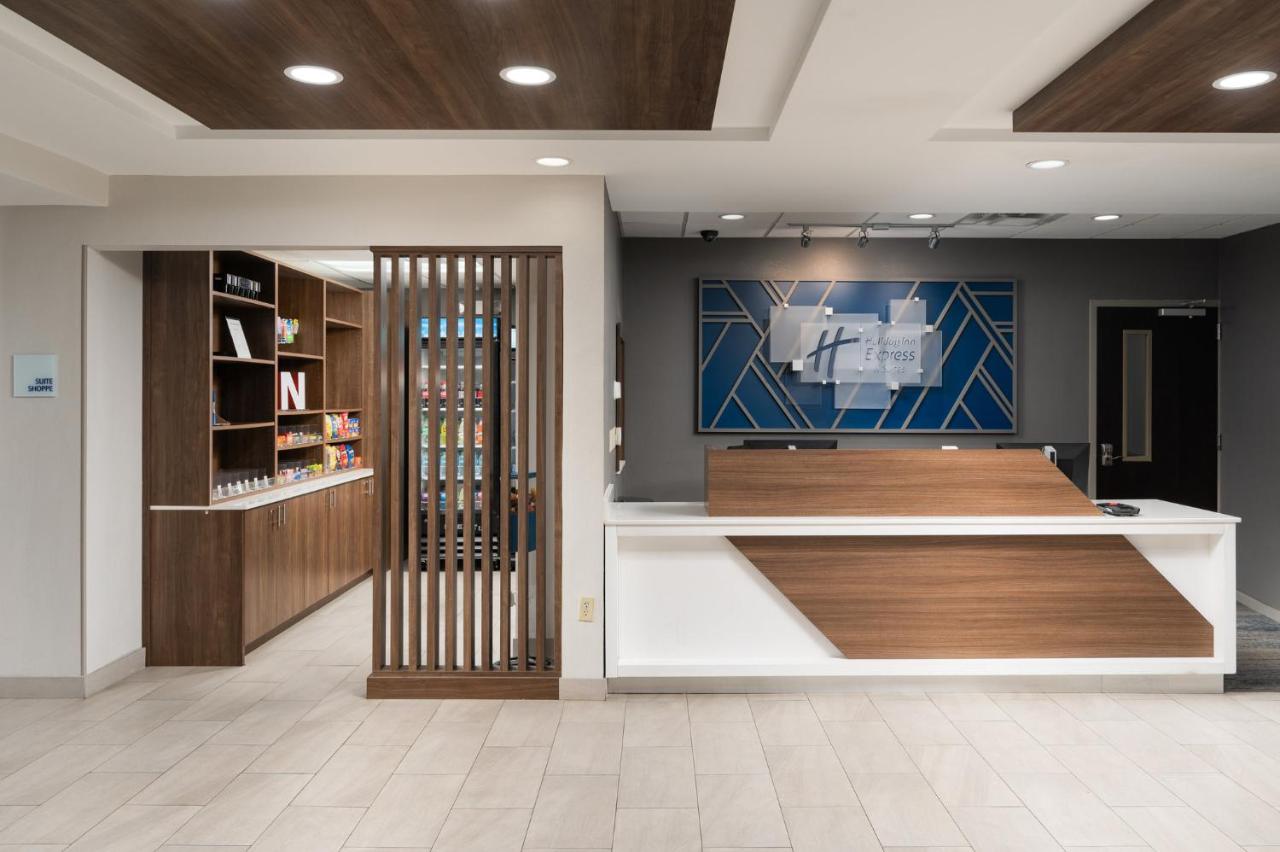  | Holiday Inn Express & Suites Newport S, an IHG Hotel