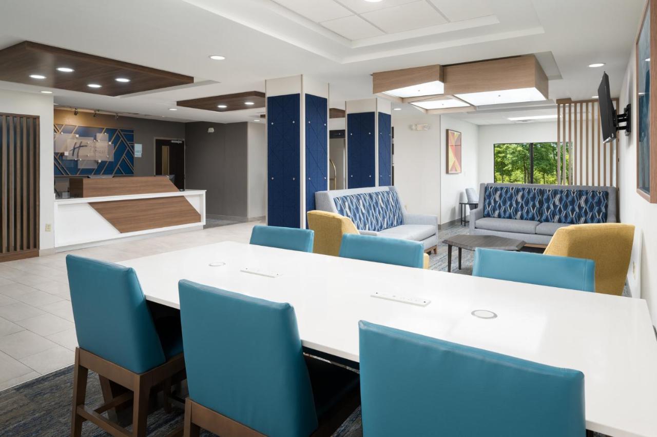  | Holiday Inn Express & Suites Newport S, an IHG Hotel