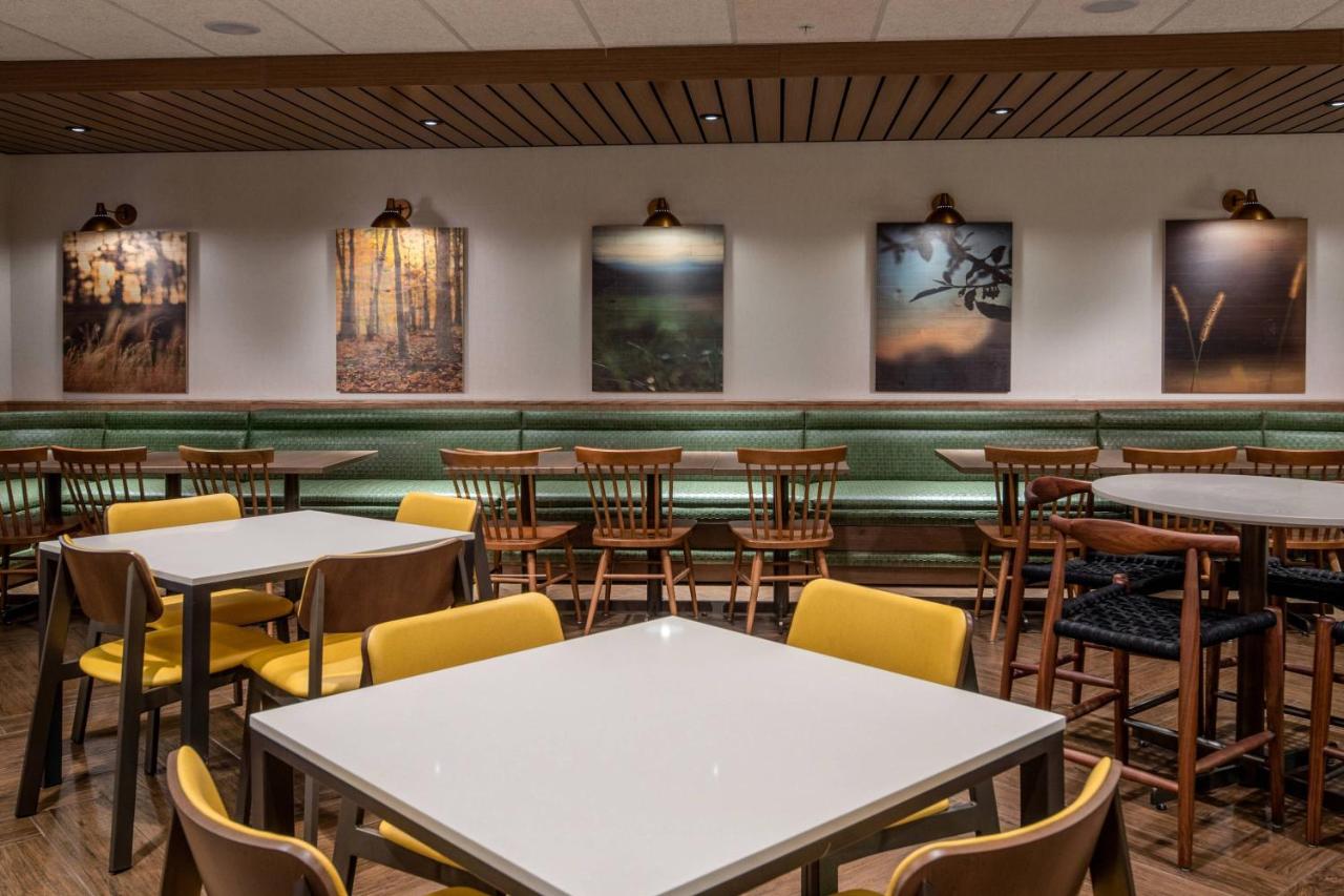 | Fairfield Inn & Suites by Marriott Little Rock Airport