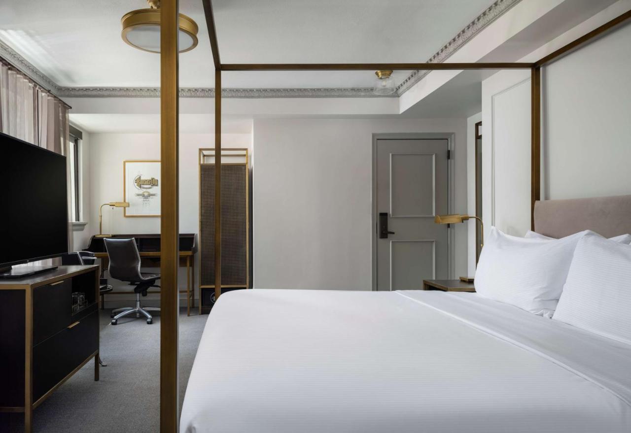 King Corner Room at Hotel Phillips Kansas City Curio Collection by Hilton