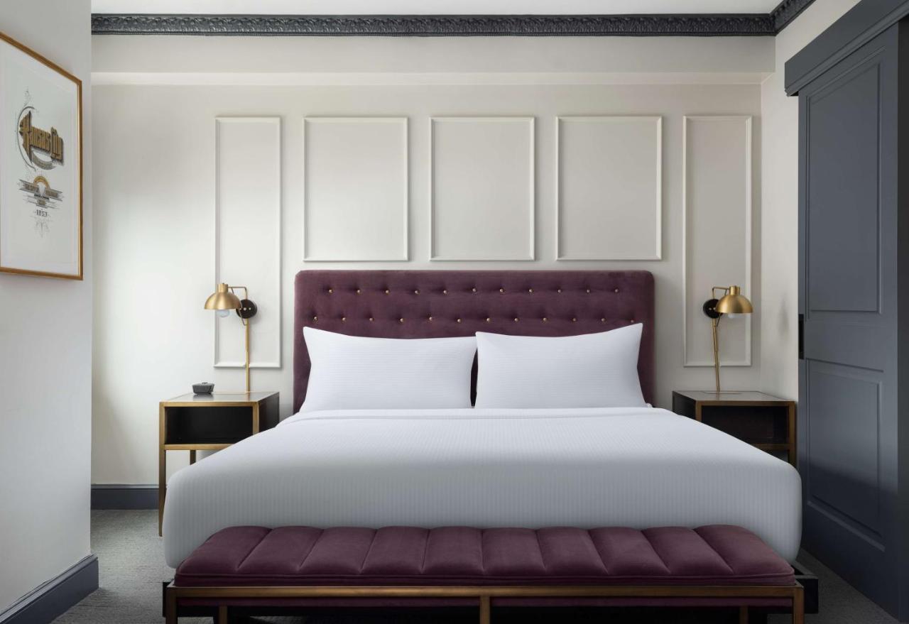 Standard King Room at Hotel Phillips Kansas City Curio Collection by Hilton