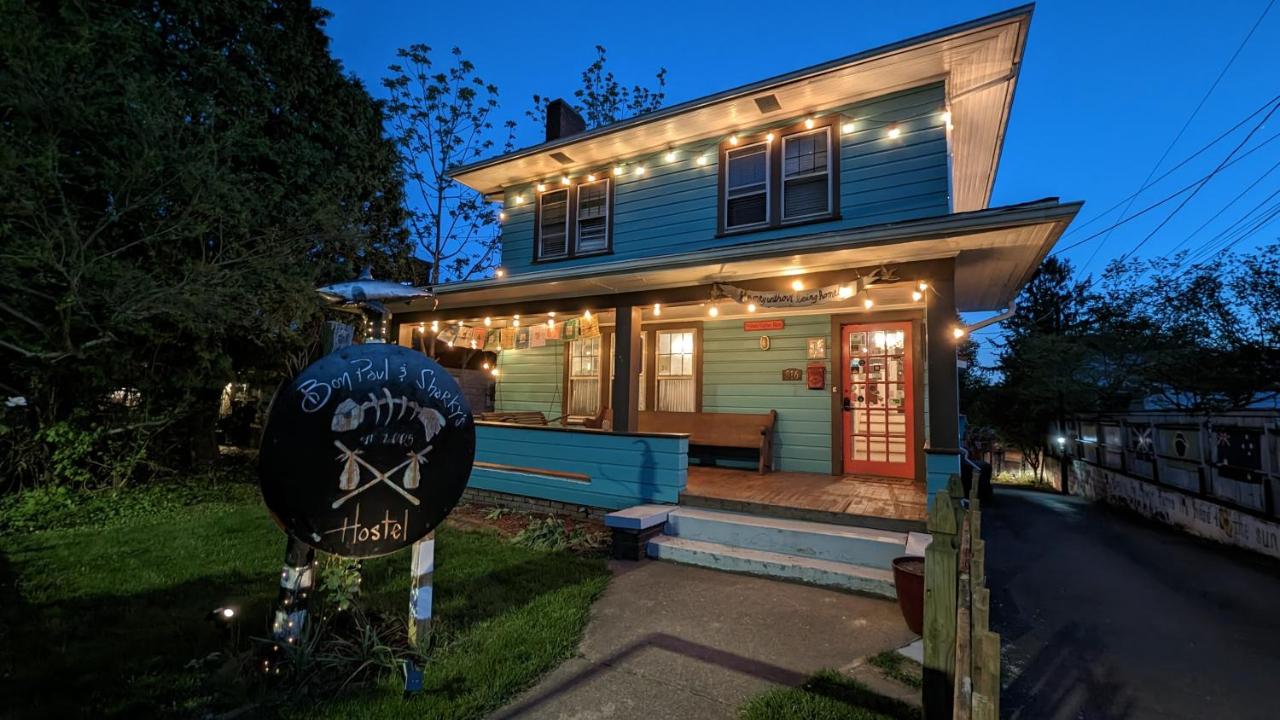  | Bon Paul & Sharky's Hostel
