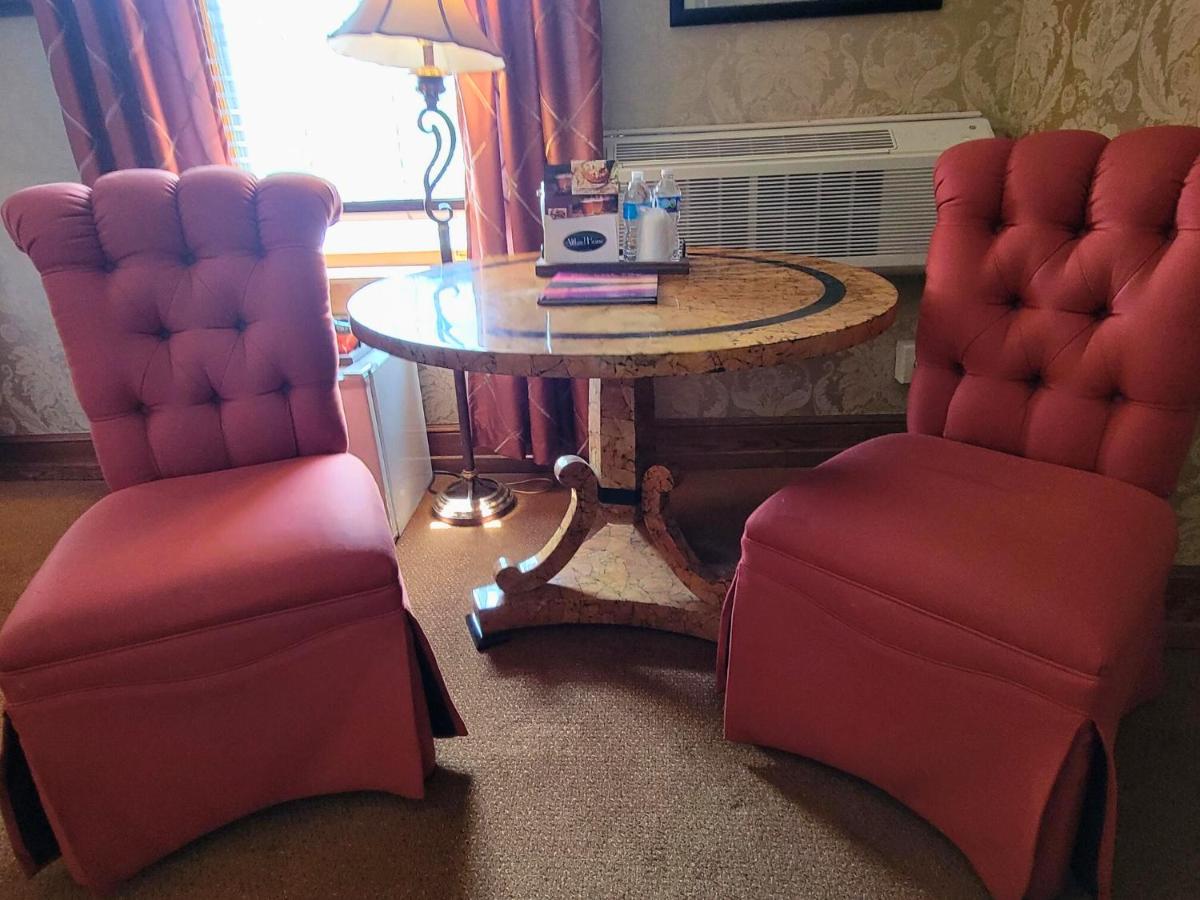 | Altland House Inn & Suites