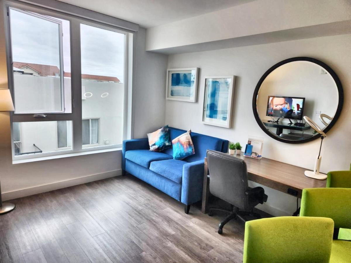 | GORGEOUS Hollywood living los Angeles's best location