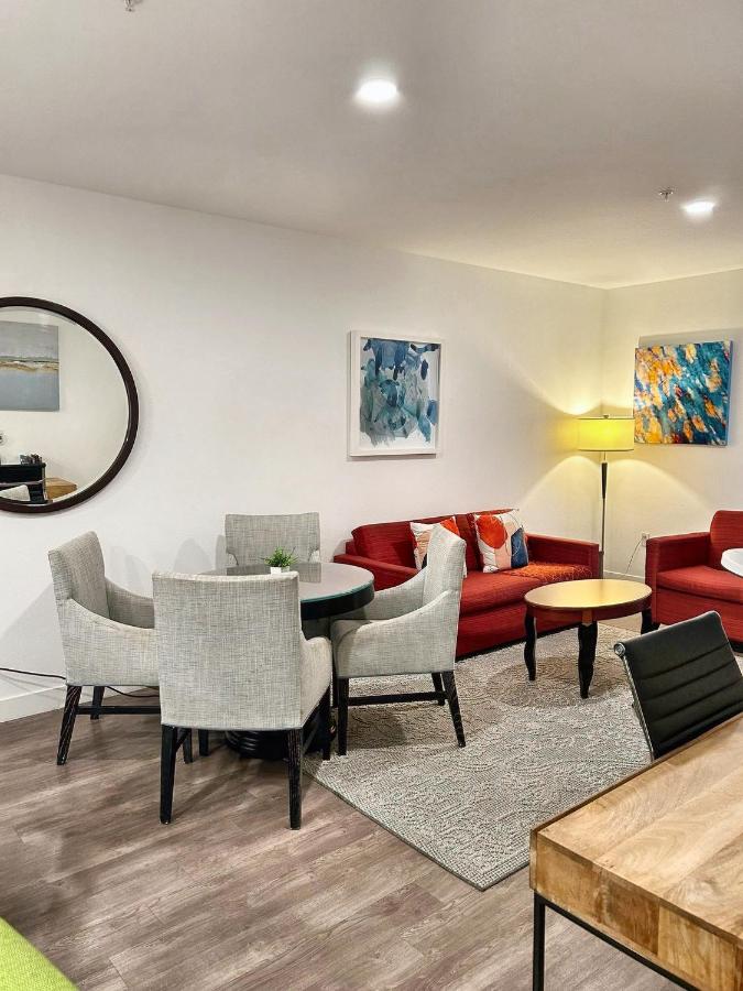 | GORGEOUS Hollywood living los Angeles's best location