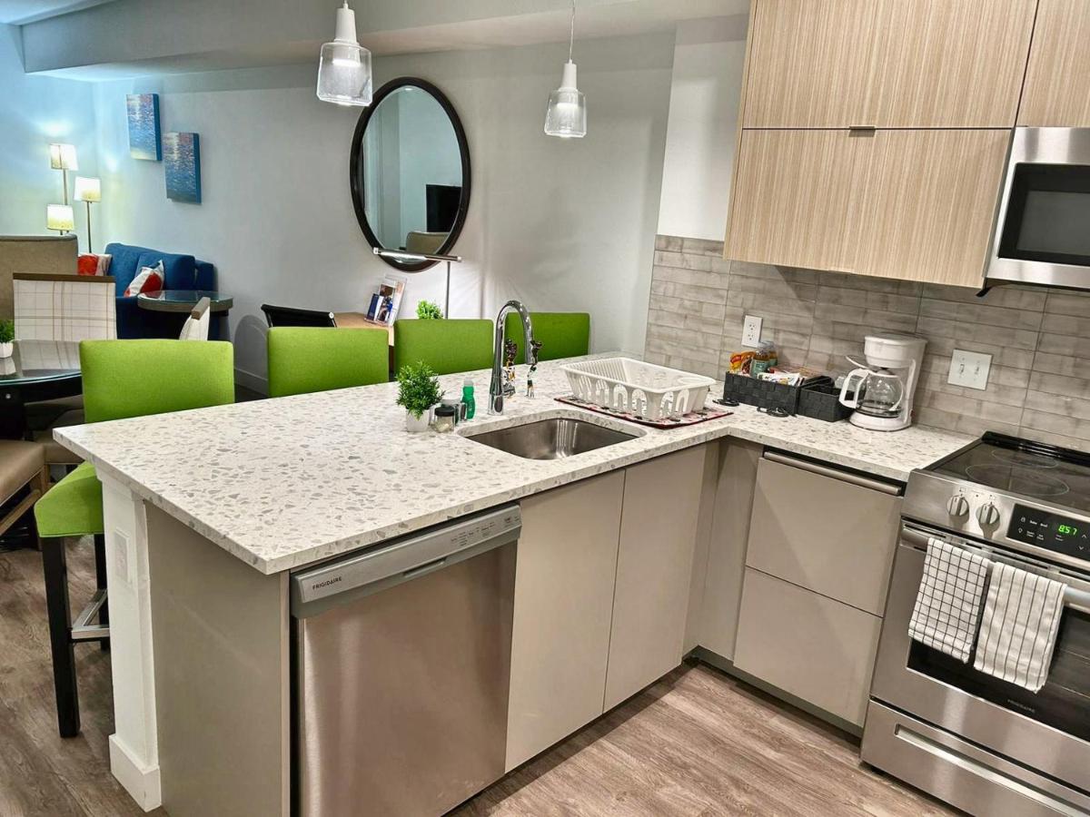 | GORGEOUS Hollywood living los Angeles's best location
