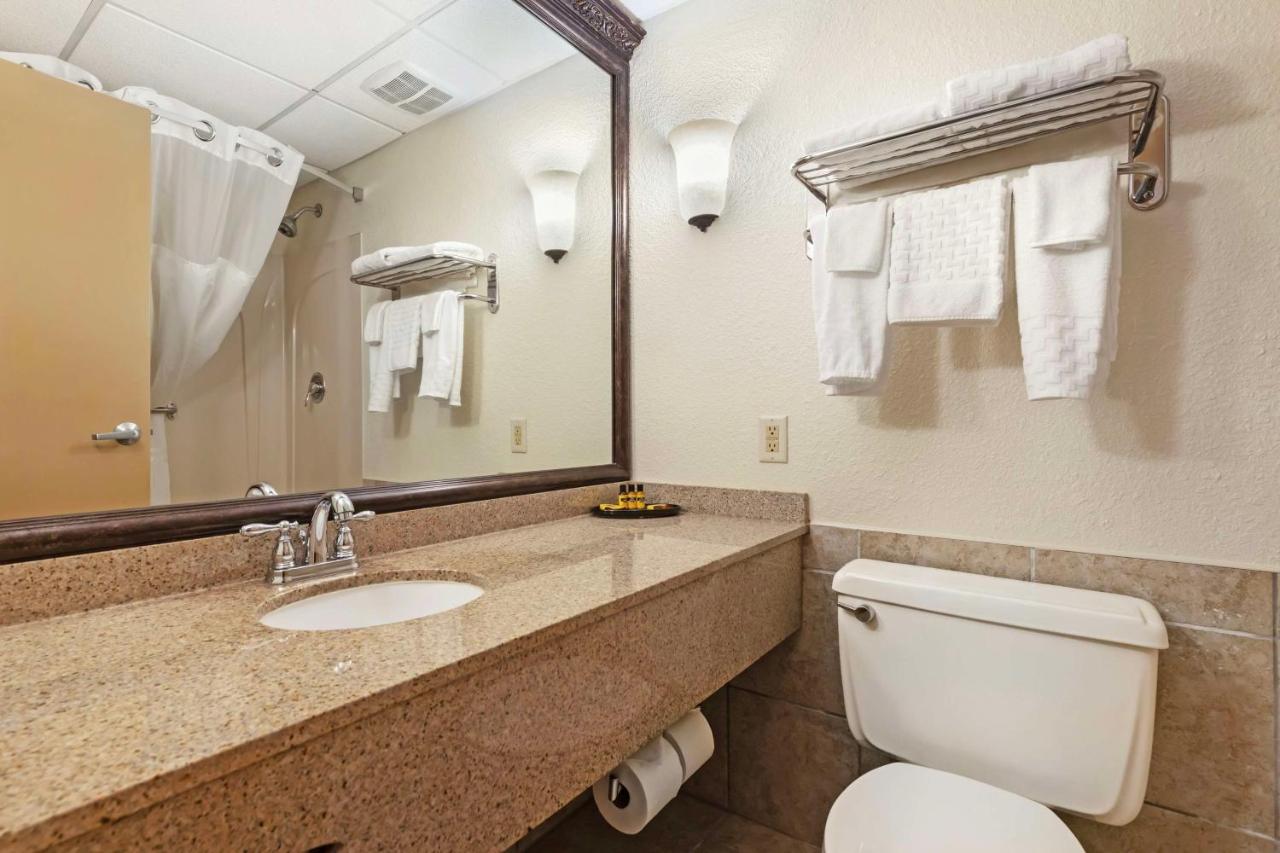  | Best Western Plus Longbranch Hotel & Convention Center