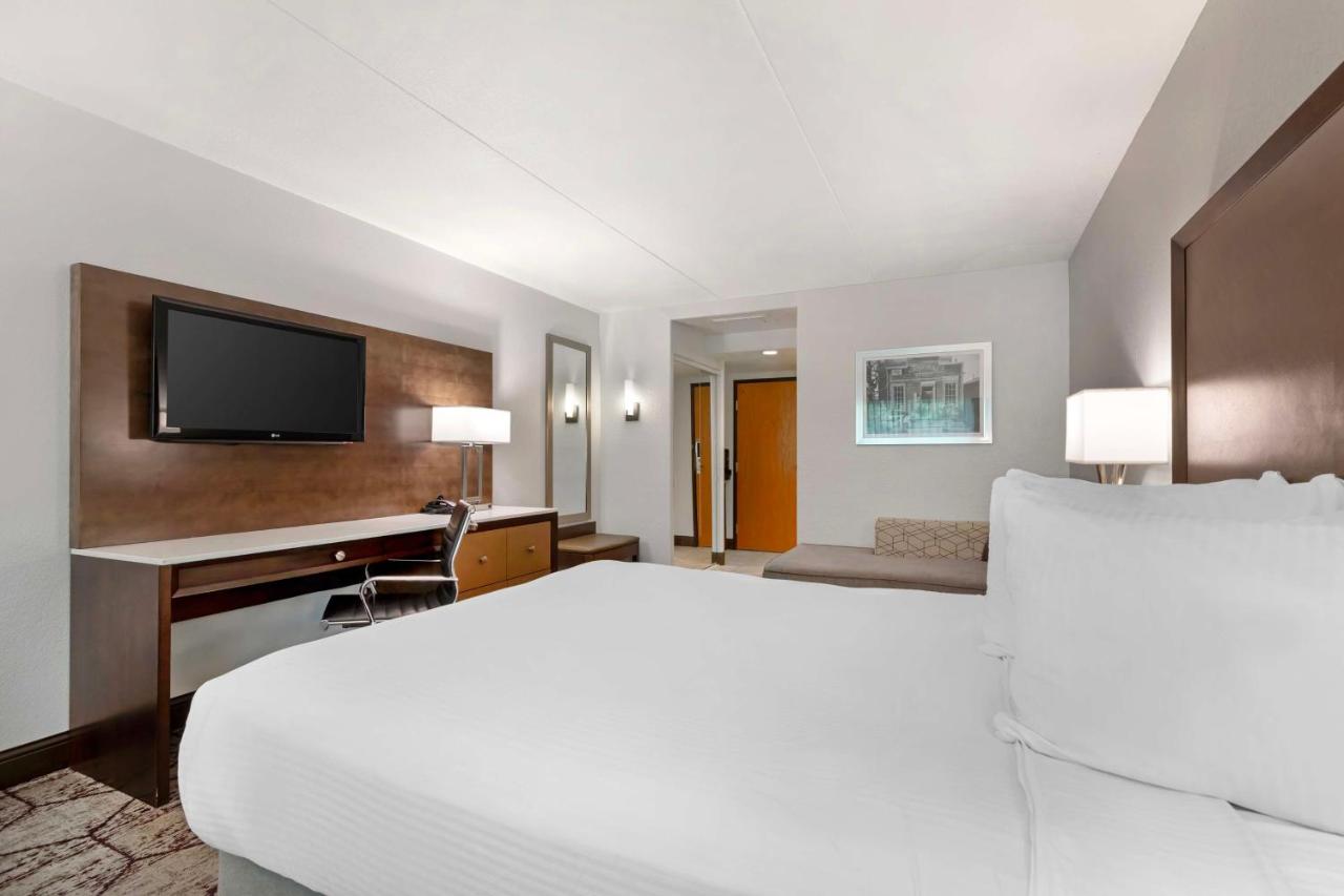  | Best Western Plus Longbranch Hotel & Convention Center
