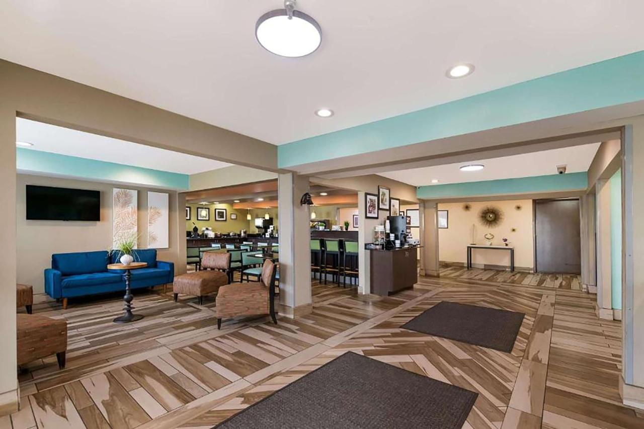 | Best Western Plus Elizabeth City Inn & Suites