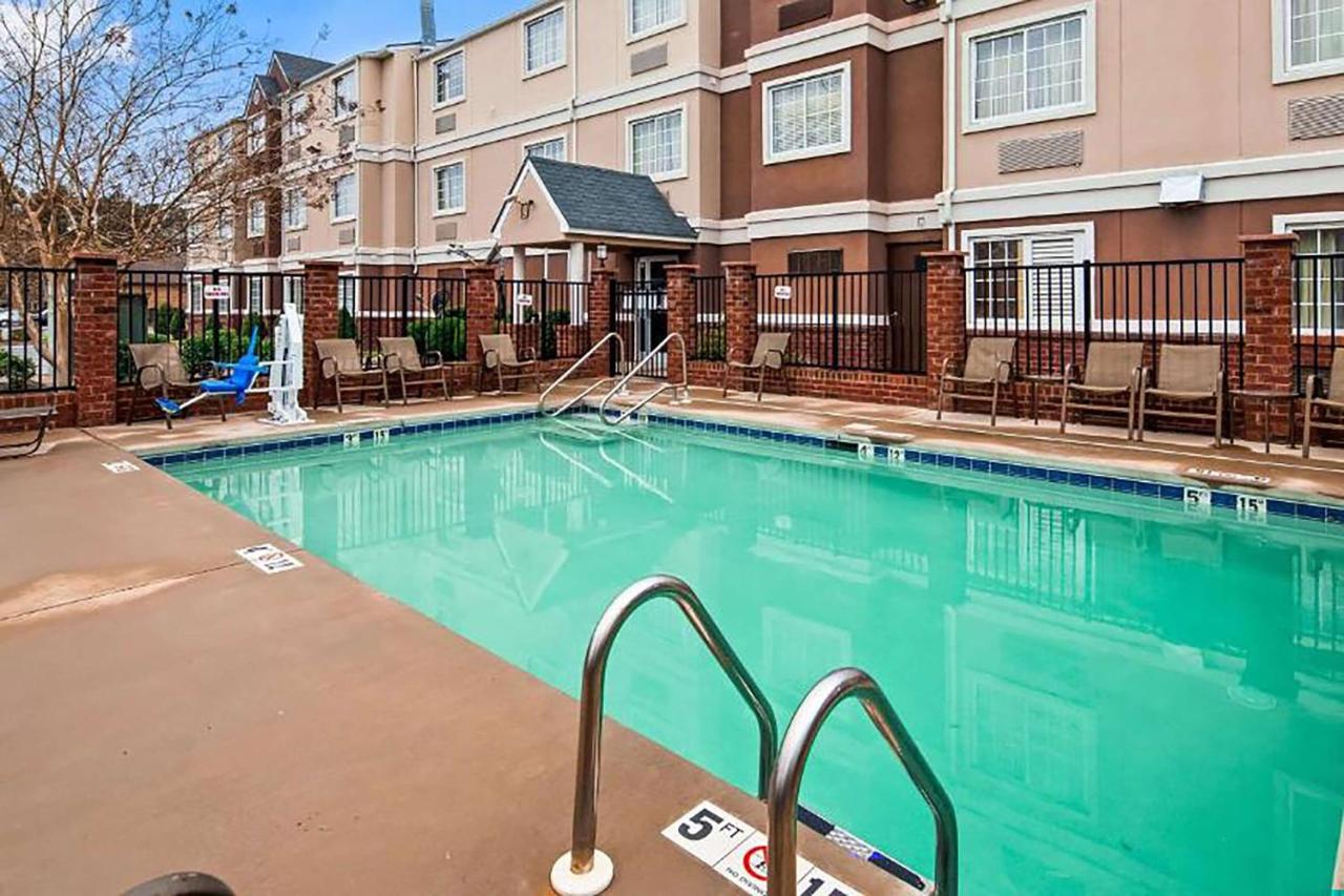 | Best Western Plus Elizabeth City Inn & Suites