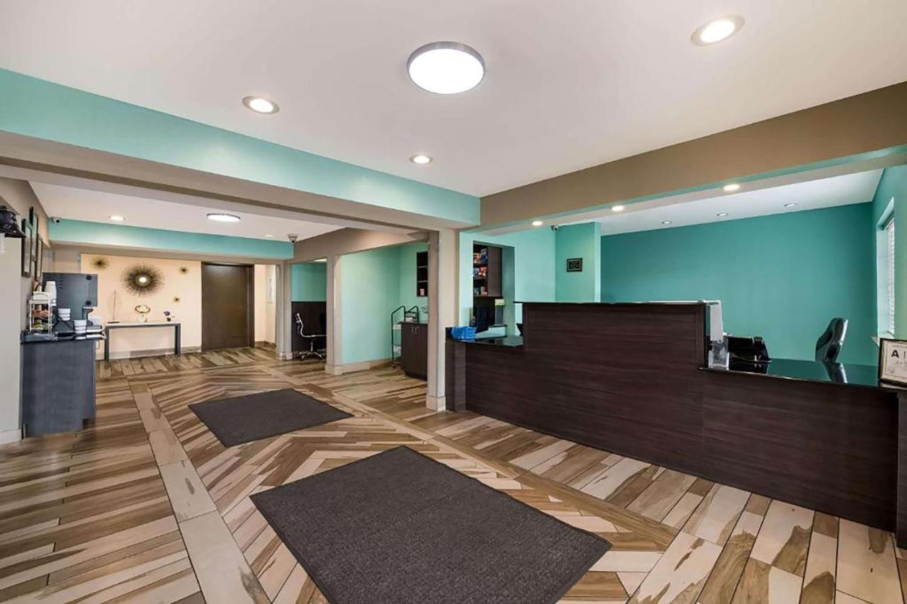 | Best Western Plus Elizabeth City Inn & Suites
