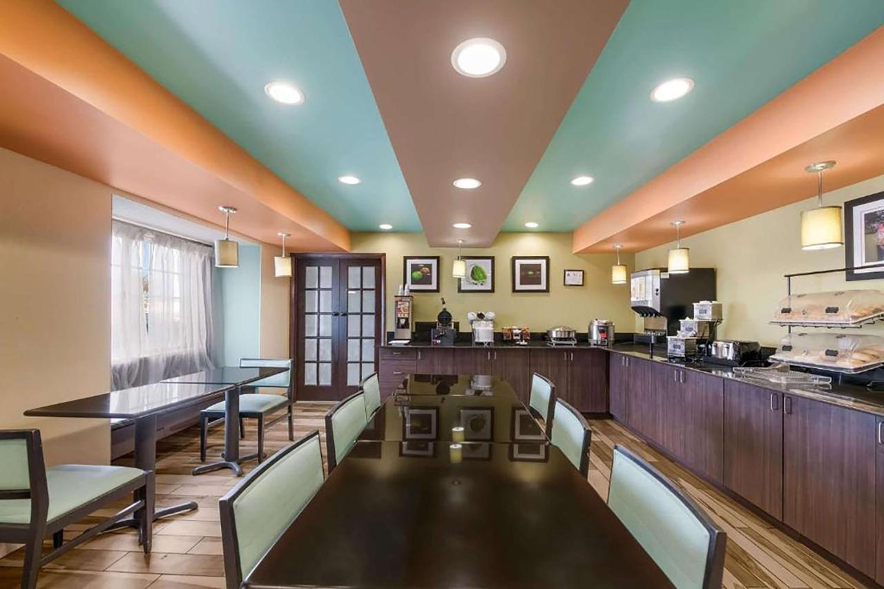 | Best Western Plus Elizabeth City Inn & Suites