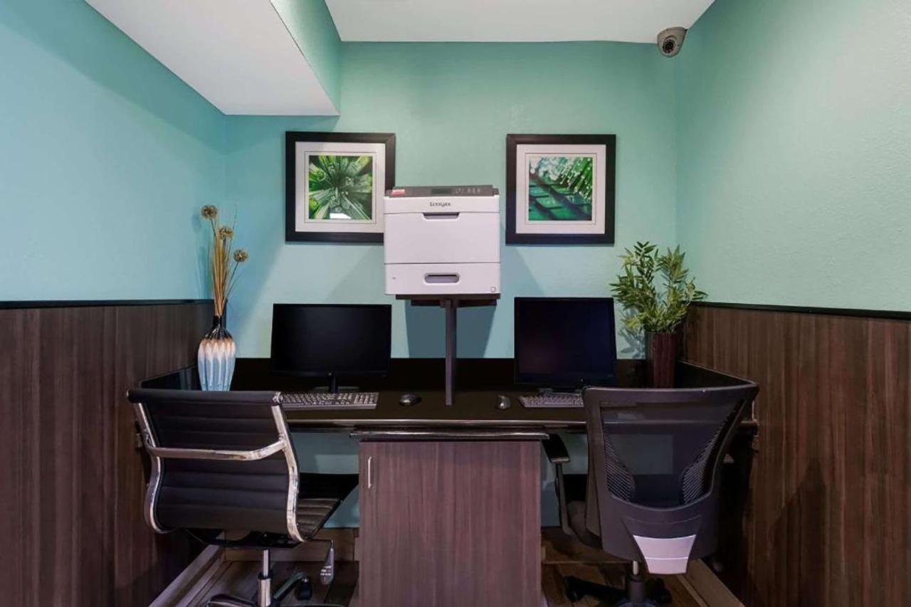 | Best Western Plus Elizabeth City Inn & Suites
