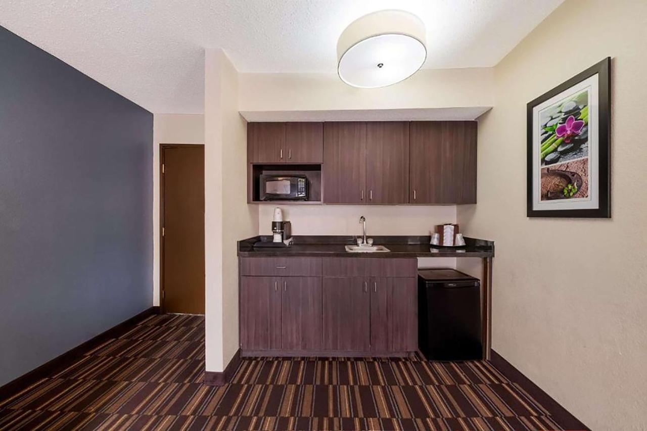 Best Western Plus Elizabeth City Inn & Suites