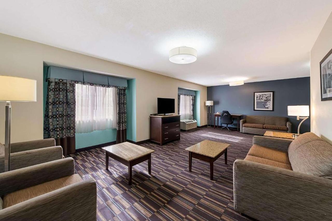 | Best Western Plus Elizabeth City Inn & Suites