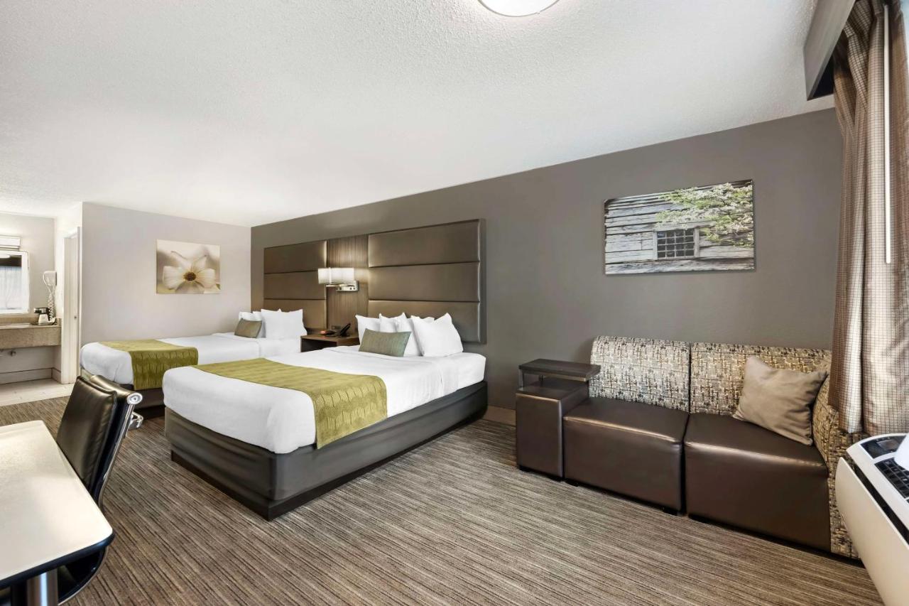 Queen Room with Two Queen Beds - Non-Smoking at Best Western Dickson