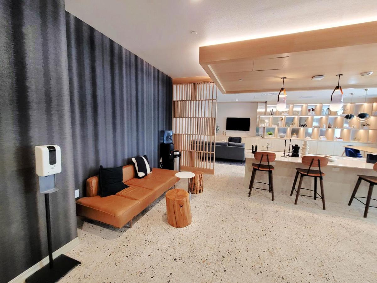 | GORGEOUS Hollywood living los Angeles's best location
