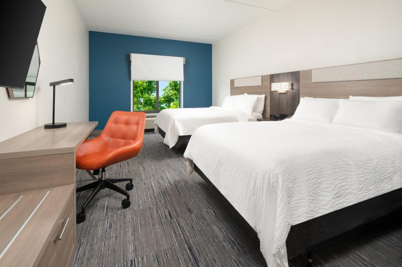  | Holiday Inn Express & Suites Newport S, an IHG Hotel