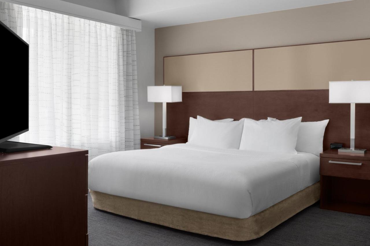 Two-Bedroom Suite at Residence Inn By Marriott Santa Clarita Valencia