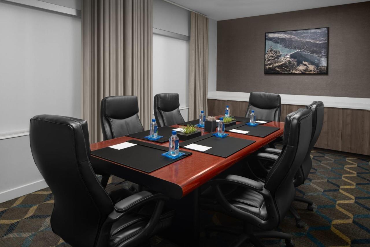 | Residence Inn By Marriott Santa Clarita Valencia