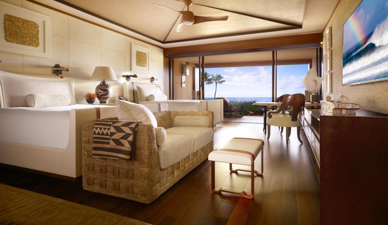 Prime Ocean Front Room with Two Double Beds at Four Seasons Resort Lanai