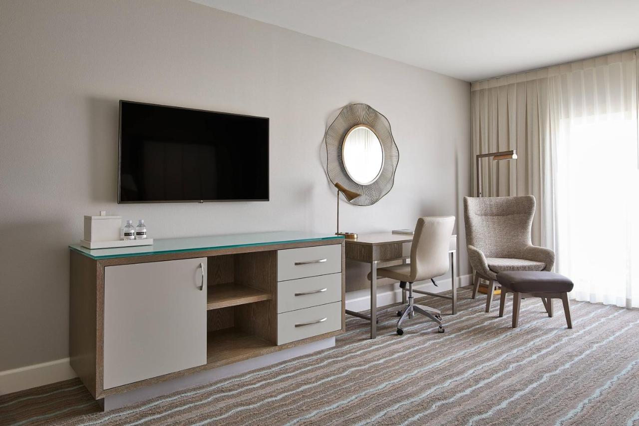 | HOTEL PASEO, Autograph Collection