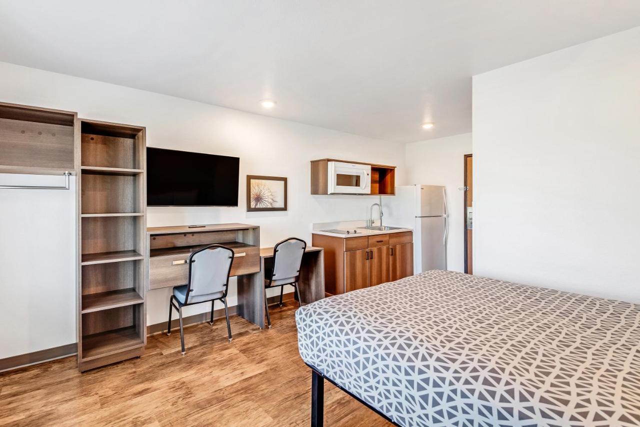 Standard Queen Room - Non-Smoking at WoodSpring Suites Austin North I-35