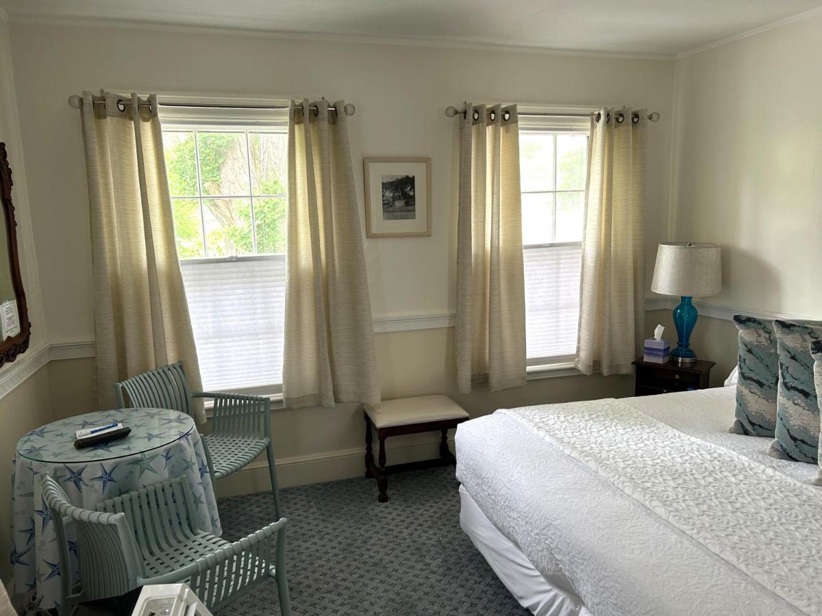  | Harborview Inn