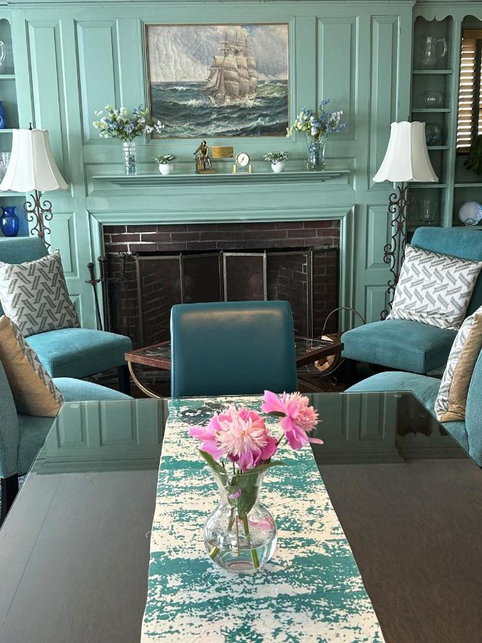  | Harborview Inn